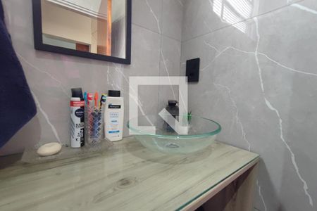 Casa à venda com 58m², 3 quartos e 3 vagas Casa à venda com 58m², 3 quartos e 3 vagasBanheiro Social