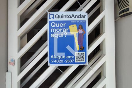 Casa à venda com 58m², 3 quartos e 3 vagas Casa à venda com 58m², 3 quartos e 3 vagasPlaca