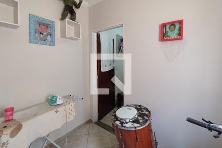 Casa à venda com 58m², 3 quartos e 3 vagas Casa à venda com 58m², 3 quartos e 3 vagasQuarto 3