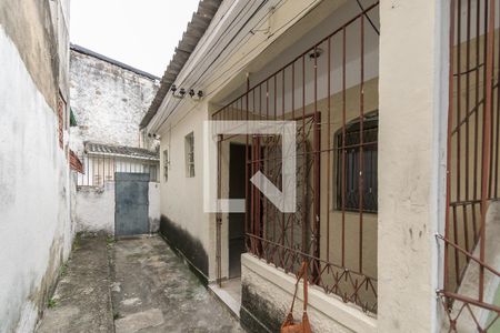 Área comum - Entrada do imóvel de casa para alugar com 2 quartos, 60m² em Irajá, Rio de Janeiro