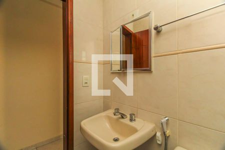 Casa à venda com 220m², 3 quartos e 2 vagasBanheiro 3