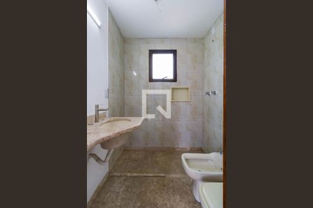 Apartamento para alugar com 236m², 4 quartos e 4 vagasBanheiro do Quarto 3