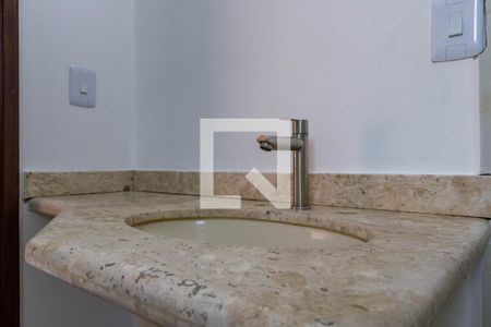 Apartamento para alugar com 236m², 4 quartos e 4 vagasBanheiro do Quarto 2