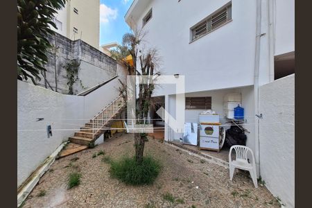 Casa à venda com 250m², 4 quartos e 3 vagas Casa à venda com 250m², 4 quartos e 3 vagasQuintal