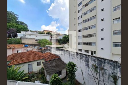 Casa à venda com 250m², 4 quartos e 3 vagas Casa à venda com 250m², 4 quartos e 3 vagasVista Quarto 3