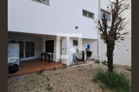 Casa à venda com 250m², 4 quartos e 3 vagas Casa à venda com 250m², 4 quartos e 3 vagasQuintal