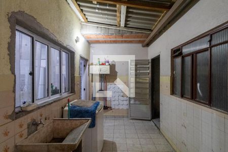 Casa à venda com 120m², 3 quartos e 2 vagas Casa à venda com 120m², 3 quartos e 2 vagasÁrea de Serviço Casa 1