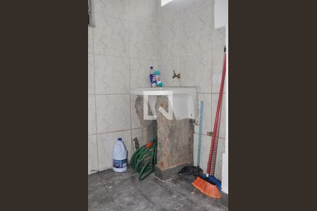 Casa para alugar com 70m², 2 quartos e sem vaga Casa para alugar com 70m², 2 quartos e sem vagaDetalhe - Área de Serviço e Quintal