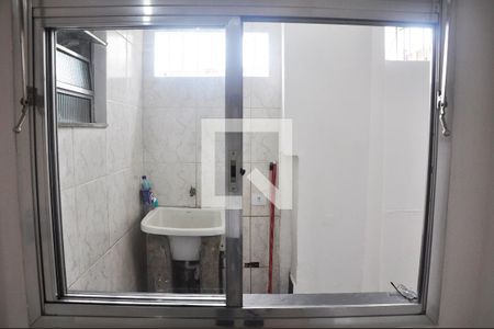 Detalhe - Vista da Sala de casa para alugar com 2 quartos, 70m² em Parque Itaberaba, São Paulo