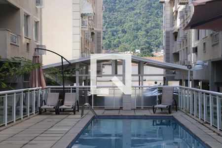 Apartamento à venda com 60m², 2 quartos e 1 vaga Apartamento à venda com 60m², 2 quartos e 1 vagaÁrea comum - Piscina