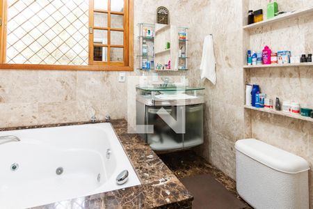 Casa para alugar com 196m², 4 quartos e 4 vagasBanheiro da Suíte