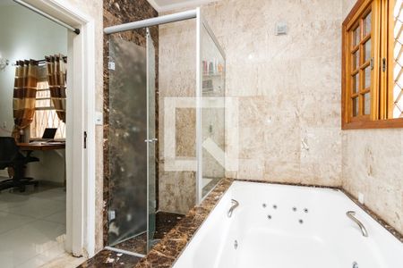 Casa para alugar com 196m², 4 quartos e 4 vagasBanheiro da Suíte