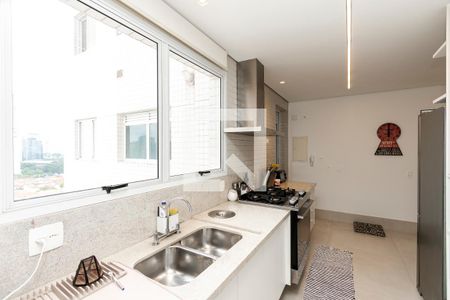 Apartamento à venda com 205m², 4 quartos e 4 vagasCozinha