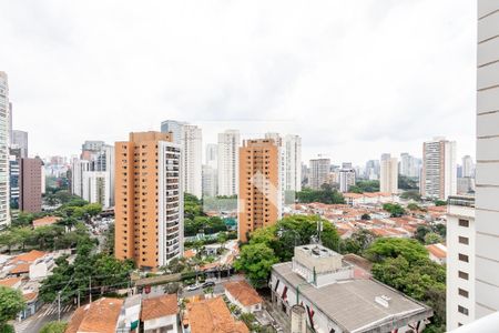 Apartamento à venda com 205m², 4 quartos e 4 vagasVista da Suíte 3