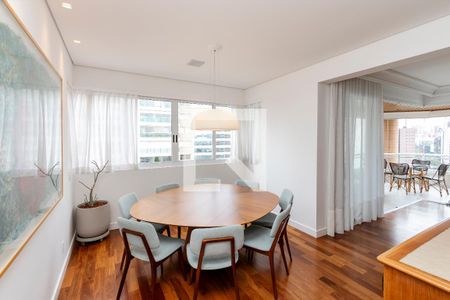 Apartamento à venda com 205m², 4 quartos e 4 vagasSala de Jantar