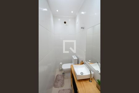 Casa à venda com 250m², 3 quartos e 3 vagasLavabo