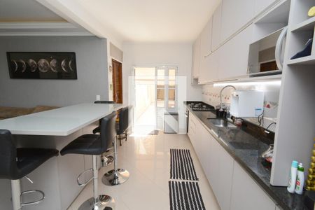 Casa à venda com 250m², 3 quartos e 3 vagasCozinha