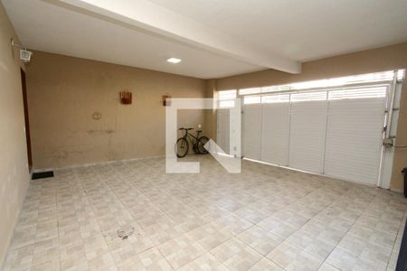 Casa à venda com 250m², 3 quartos e 3 vagasGaragem