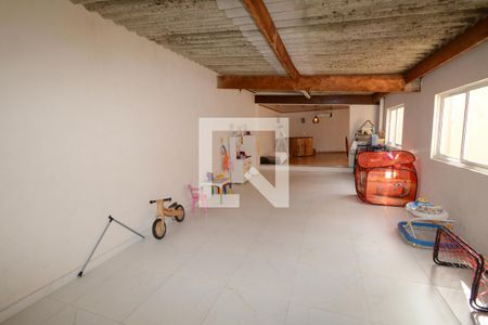 Casa à venda com 250m², 3 quartos e 3 vagasBrinquedoteca e Salão de Festas