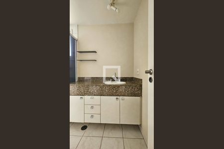 Apartamento à venda com 132m², 3 quartos e 2 vagasBanheiro da Suite