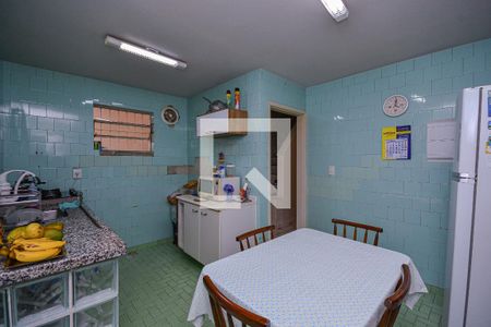 Casa à venda com 130m², 2 quartos e 2 vagasCozinha