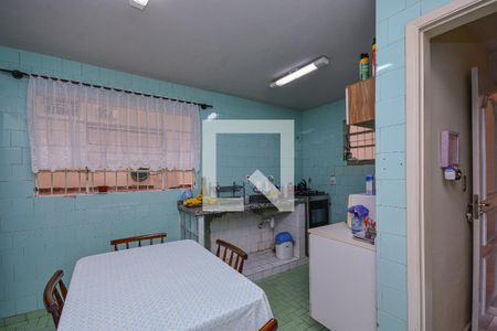 Casa à venda com 130m², 2 quartos e 2 vagasCozinha