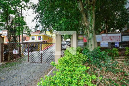 Casa à venda com 130m², 2 quartos e 2 vagasFachada do condomínio