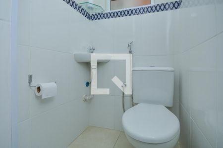 Casa à venda com 130m², 2 quartos e 2 vagasBanheiro de serviço