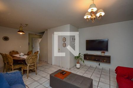 Sala de casa à venda com 2 quartos, 130m² em Campo Grande, São Paulo