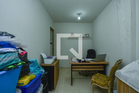 Casa à venda com 130m², 2 quartos e 2 vagasQuarto de Serviço