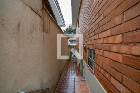 Casa à venda com 130m², 2 quartos e 2 vagasCorredor Externo