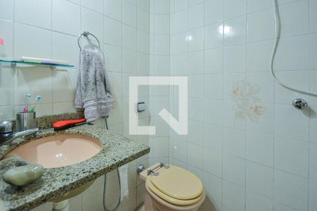 Casa à venda com 130m², 2 quartos e 2 vagasBanheiro da Suíte 2