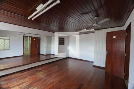 Casa à venda com 280m², 5 quartos e 2 vagasQuarto 5