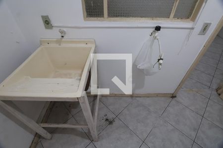 Casa à venda com 280m², 5 quartos e 2 vagasLavanderia