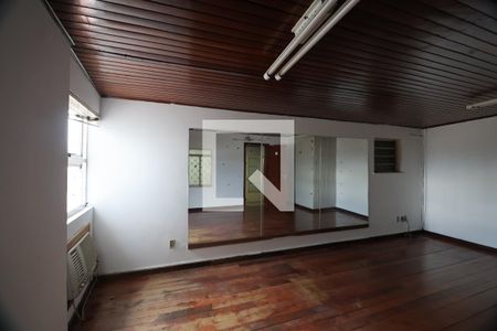 Casa à venda com 280m², 5 quartos e 2 vagasQuarto 5