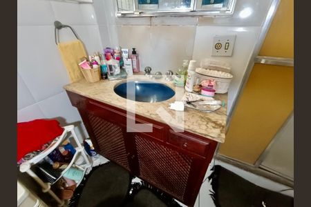Apartamento à venda com 325m², 3 quartos e 2 vagasBanheiro social