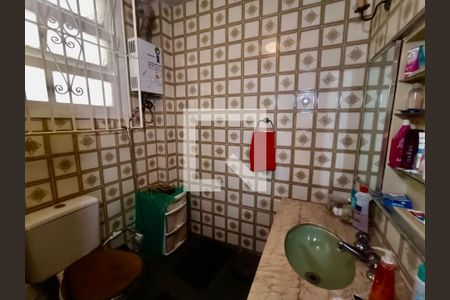 Apartamento à venda com 325m², 3 quartos e 2 vagasBanheiro social