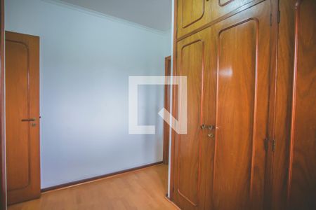 Casa à venda com 430m², 4 quartos e 5 vagas Casa à venda com 430m², 4 quartos e 5 vagasCloset