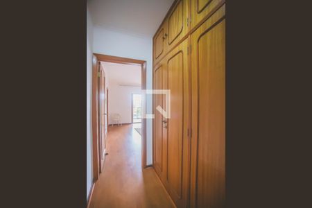 Casa à venda com 430m², 4 quartos e 5 vagas Casa à venda com 430m², 4 quartos e 5 vagasSuíte 4