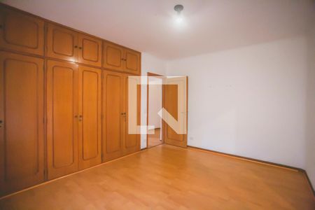 Casa à venda com 430m², 4 quartos e 5 vagas Casa à venda com 430m², 4 quartos e 5 vagasSuíte 3