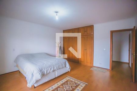 Casa à venda com 430m², 4 quartos e 5 vagas Casa à venda com 430m², 4 quartos e 5 vagasSuíte 4