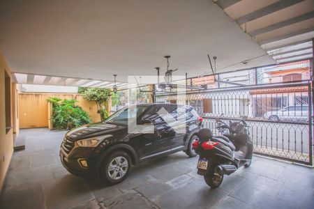 Casa à venda com 430m², 4 quartos e 5 vagas Casa à venda com 430m², 4 quartos e 5 vagasGaragem