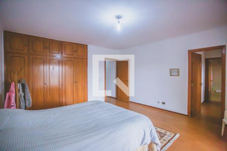 Casa à venda com 430m², 4 quartos e 5 vagas Casa à venda com 430m², 4 quartos e 5 vagasSuíte 4