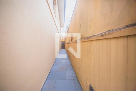 Casa à venda com 430m², 4 quartos e 5 vagas Casa à venda com 430m², 4 quartos e 5 vagasCorredor Lateral