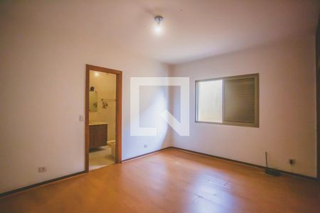 Casa à venda com 430m², 4 quartos e 5 vagas Casa à venda com 430m², 4 quartos e 5 vagasSuíte 3