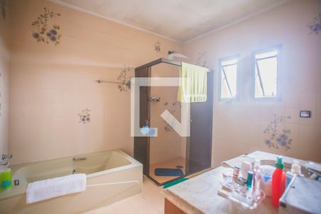 Casa à venda com 430m², 4 quartos e 5 vagas Casa à venda com 430m², 4 quartos e 5 vagasBanheiro Suíte