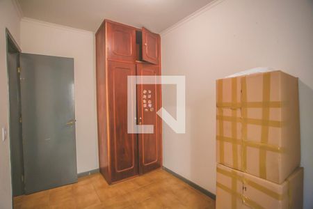 Casa à venda com 430m², 4 quartos e 5 vagas Casa à venda com 430m², 4 quartos e 5 vagasQuarto de Serviço