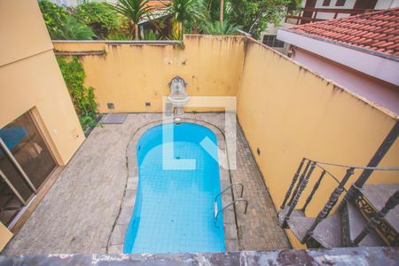 Casa à venda com 430m², 4 quartos e 5 vagas Casa à venda com 430m², 4 quartos e 5 vagasVista