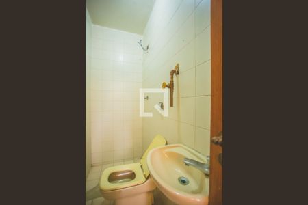 Casa à venda com 430m², 4 quartos e 5 vagas Casa à venda com 430m², 4 quartos e 5 vagasBanheiro do Salão