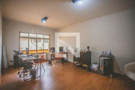 Casa à venda com 430m², 4 quartos e 5 vagas Casa à venda com 430m², 4 quartos e 5 vagasEscritótio